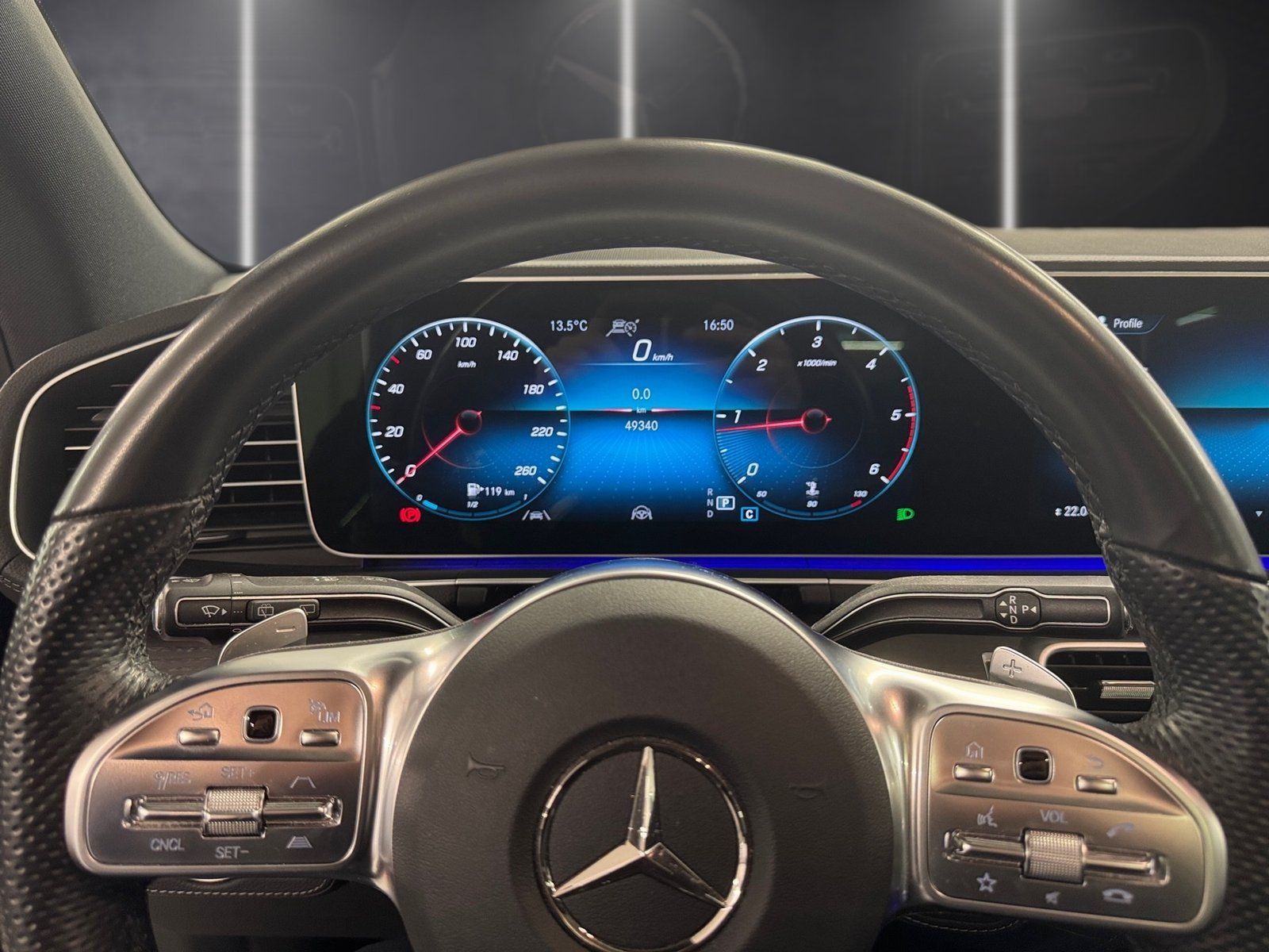 Fahrzeugabbildung Mercedes-Benz GLE 400 d 4M*AMG*Airmatic*Pano*360*AHK*Multibeam