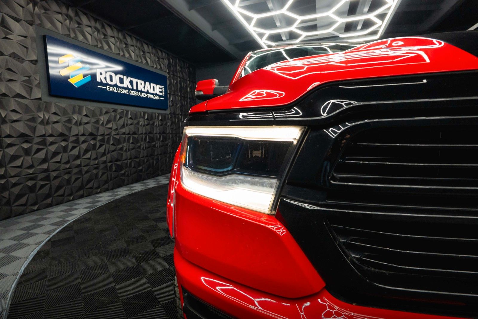 Fahrzeugabbildung Dodge RAM 5.7 V8 HEMI 4x4 NIGHT GT SPORT *Pano*22Zoll*