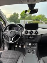 Mercedes-Benz B 180 Sport-Paket !!!mit Apple Car-Play!!!