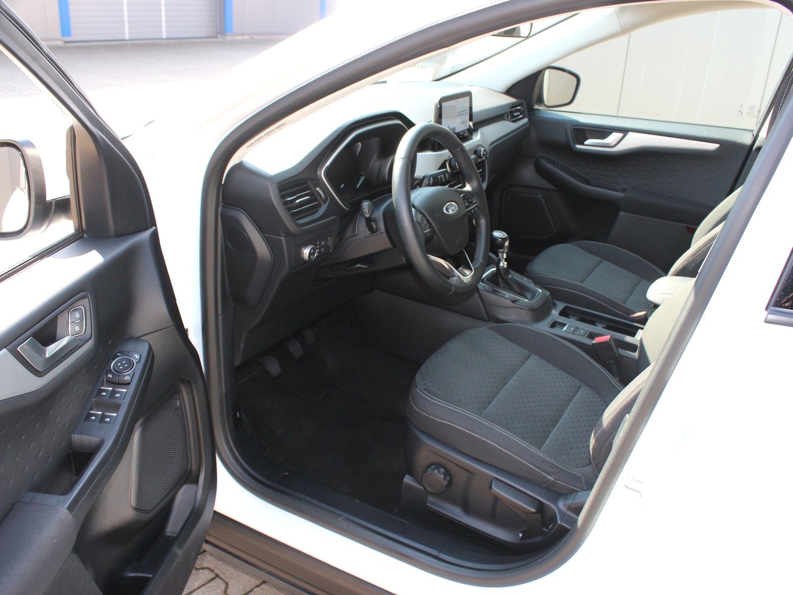 Fahrzeugabbildung Ford Kuga Cool & Connect 1,5 EcoBoost