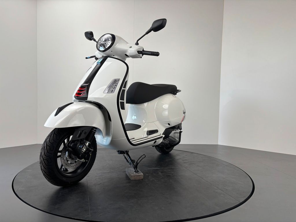 Fahrzeugabbildung Vespa GTS 310 FL SuperSport *NEUFAHRZEUG 2026*