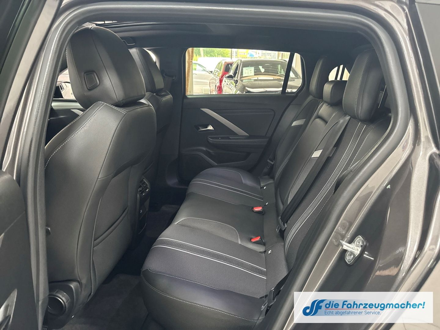 Fahrzeugabbildung Opel Astra L Sports Tourer GS HUD El. Panodach Navi D