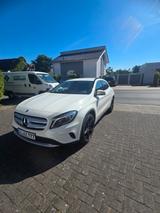 Mercedes-Benz GLA250 - Mercedes-Benz 250 Benziner Gebrauchtwagen