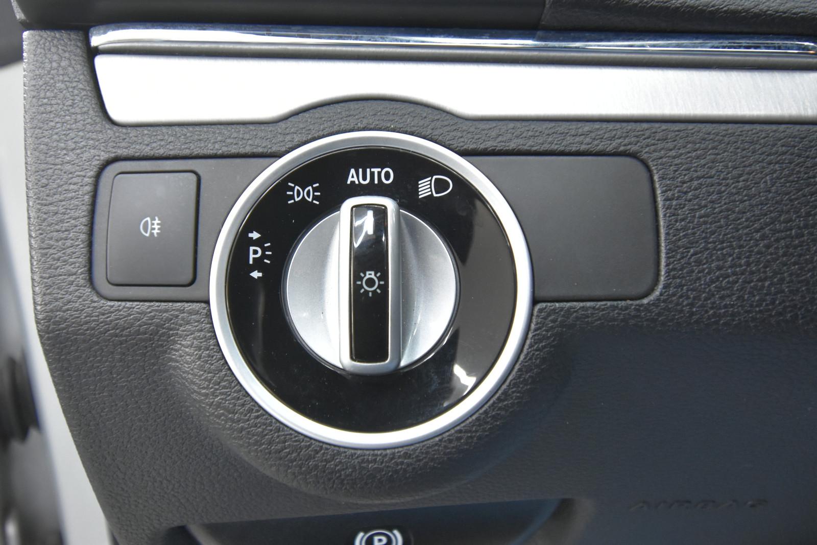 Mercedes-Benz E 250 Cabrio SHZ NAVI SBL AHK TEMP