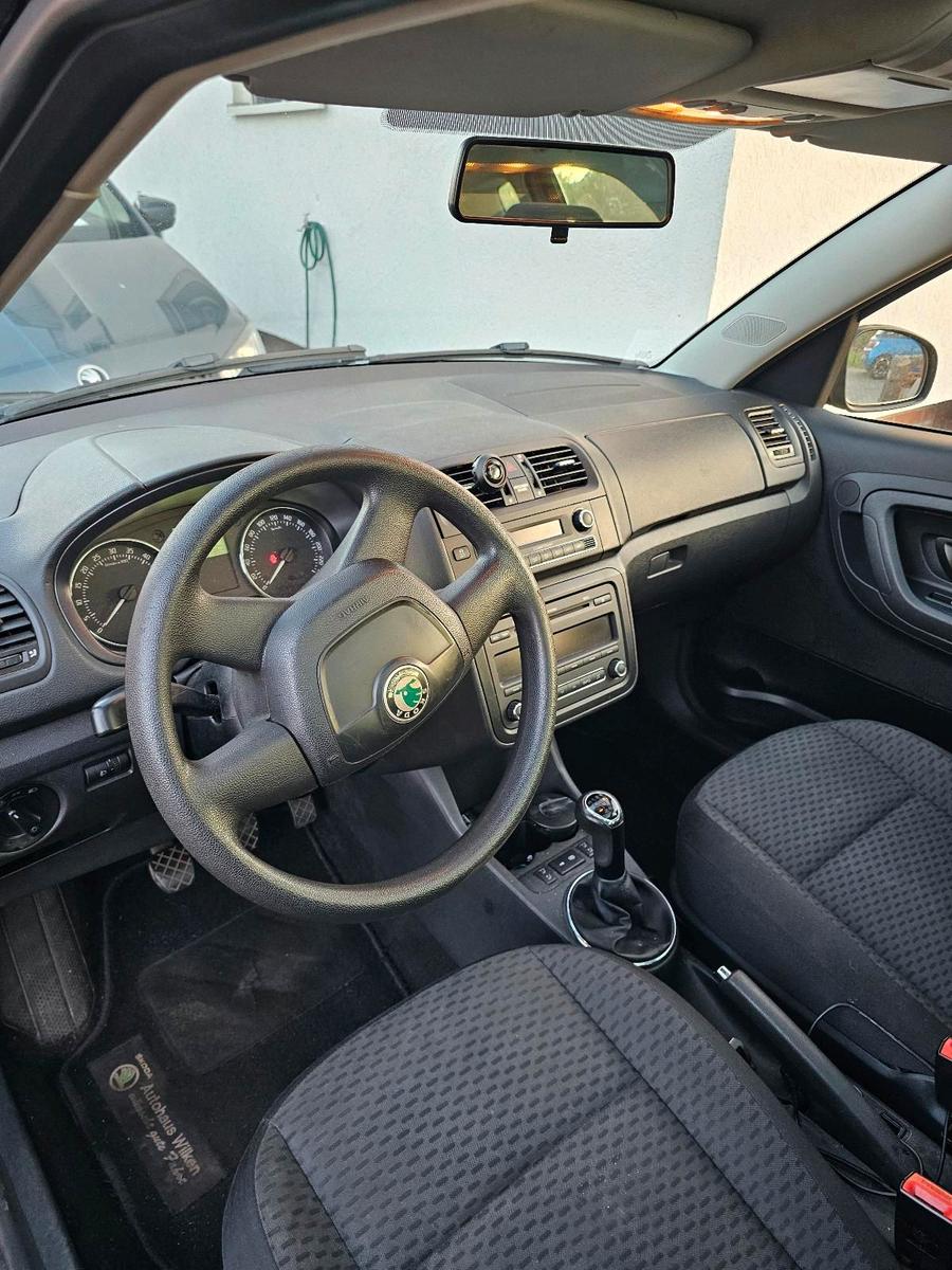 Skoda Roomster 2010 — photo 8
