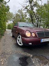 Mercedes-Benz E Class W210 1998 140,000 km - gebrauchte Mercedes-Benz E 200 aus dem Jahr 1998