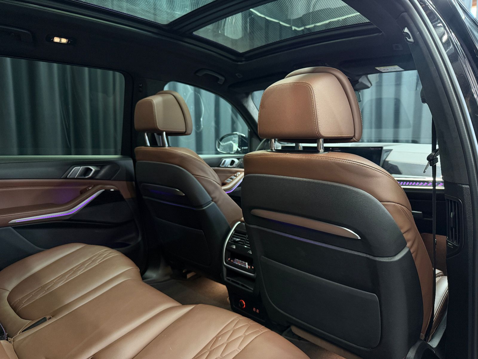 Fahrzeugabbildung BMW X7 xDrive 40 d M Sport PRO|SKY-LOUNGE|7-SITZE|