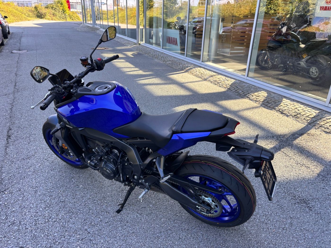 Fahrzeugabbildung Yamaha MT 09 2026 Herbst Deals auch in schwarz und Ice