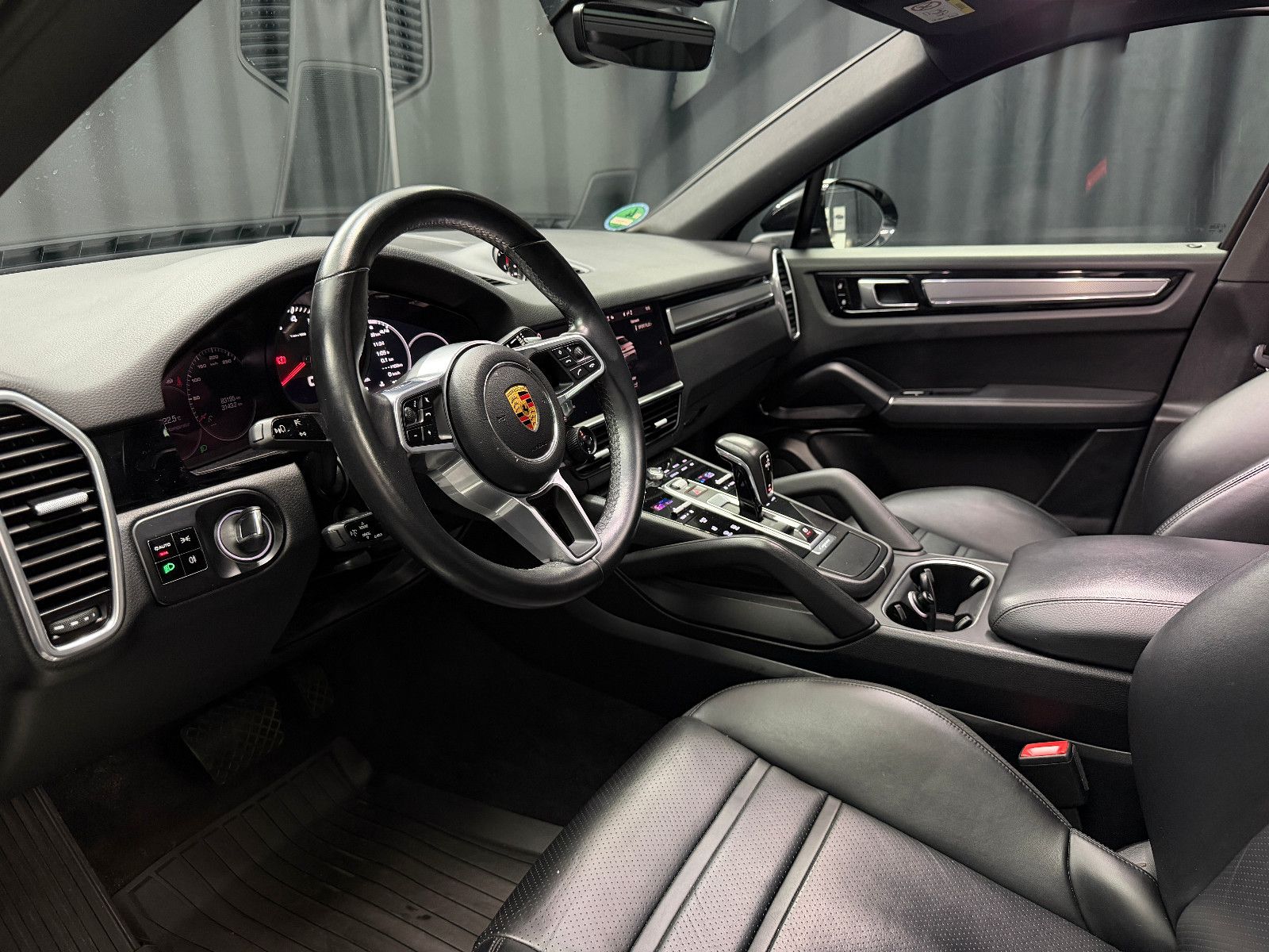 Fahrzeugabbildung Porsche Cayenne Coupe Basis |LED|LUFT|STDHZ