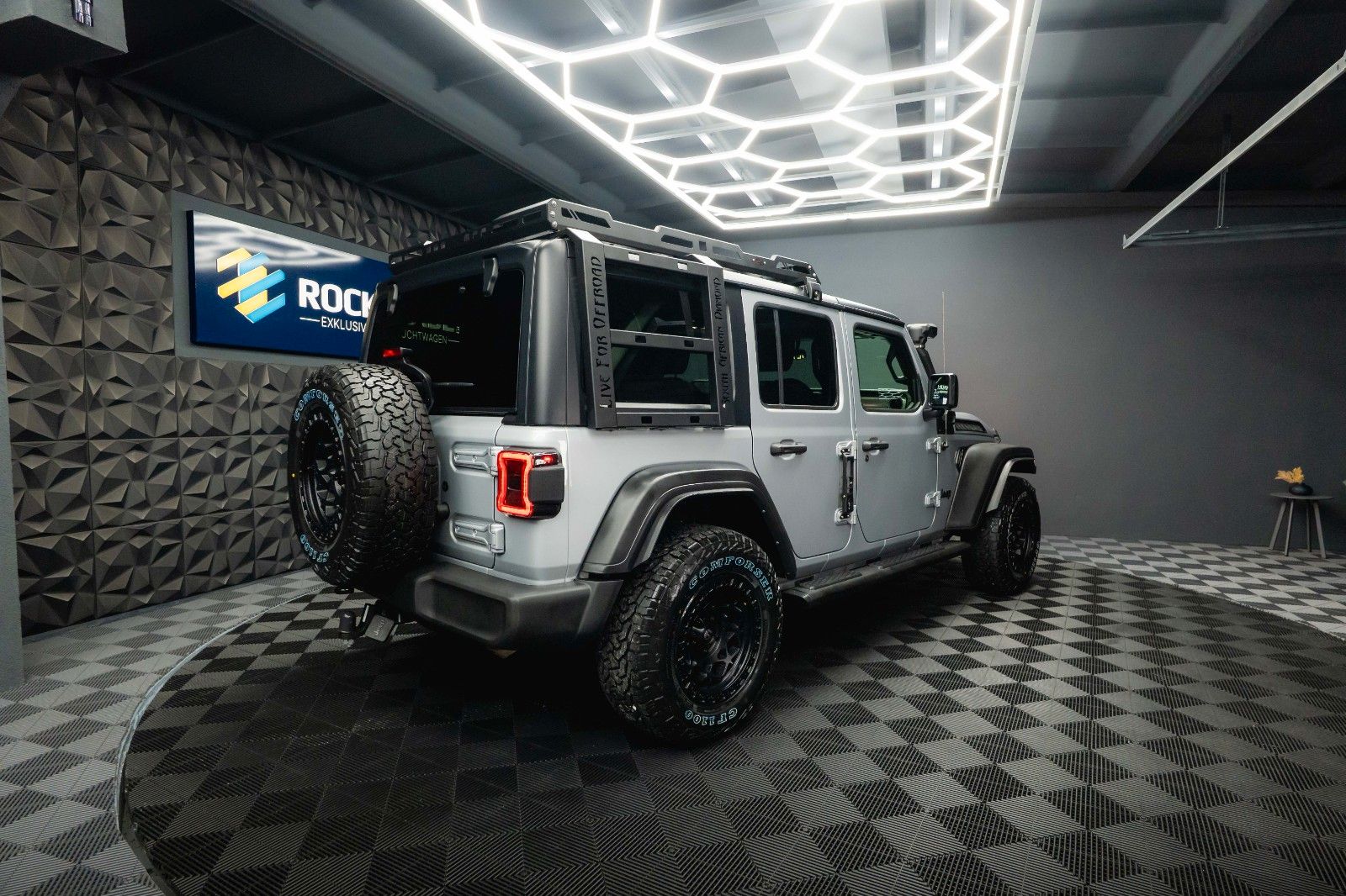 Fahrzeugabbildung Jeep Wrangler 3.6 V6 UNLIMITED SPORT OFFROAD 4x4 LED