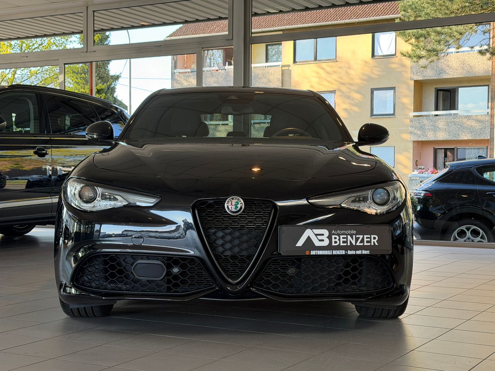 Fahrzeugabbildung Alfa Romeo Giulia Sprint /KAMERA/ALL-BLACK/CAR-PLAY