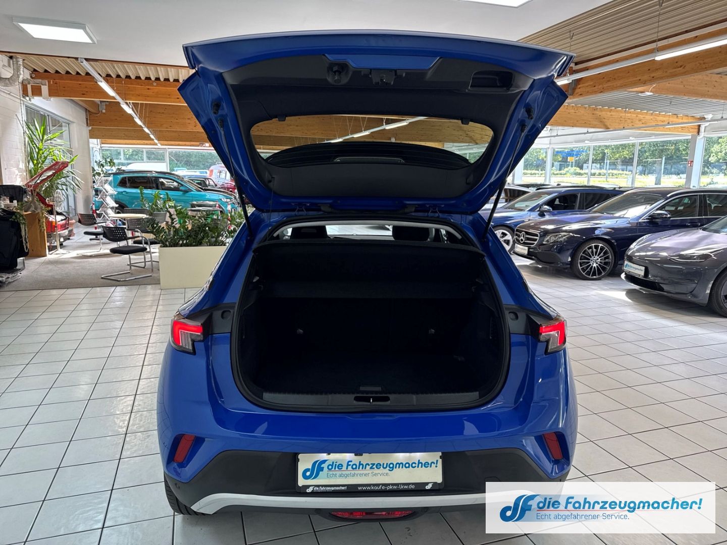 Fahrzeugabbildung Opel Mokka e Elegance Navi Digitales Cockpit LED ACC