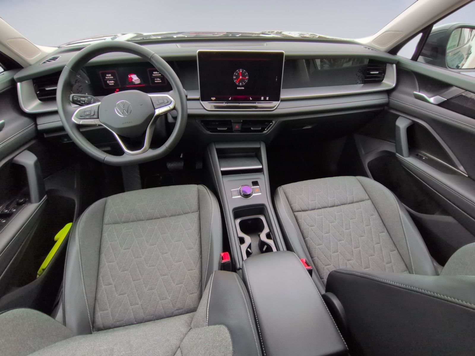 Tayron Life 1.5 eTSI DSG 7Sitzer+AHK+NAVI+