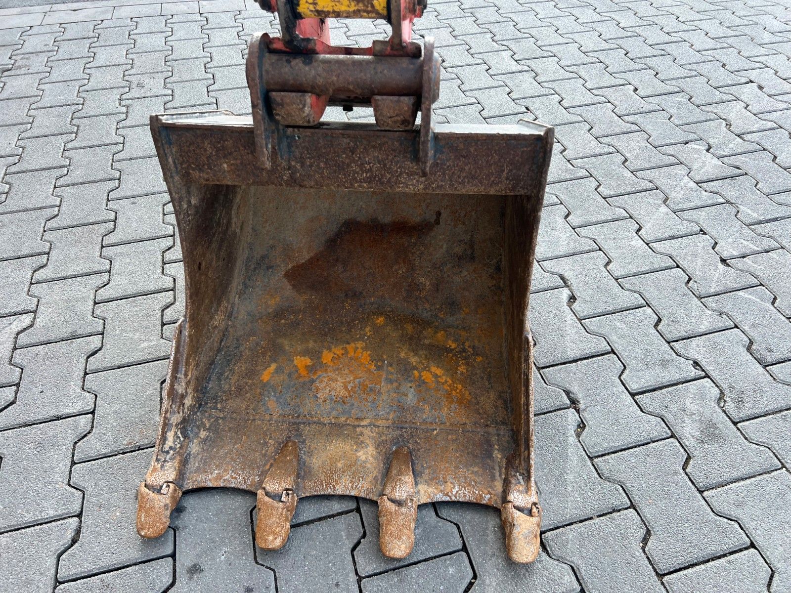 Fahrzeugabbildung Komatsu PC26MR / 2.032h / Tieflöffel 600mm/ MS03