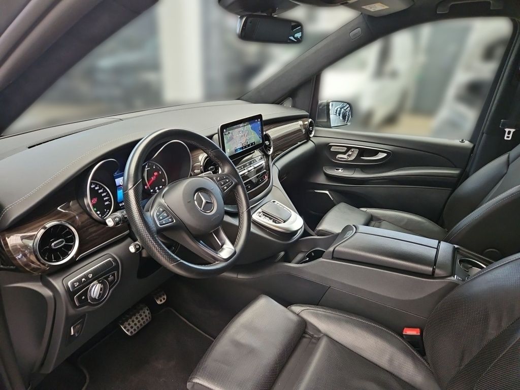 Fahrzeugabbildung Mercedes-Benz V 300 EXCLUSIVE ED lang 4x4 AMG AIRMATIC 6x SHZ