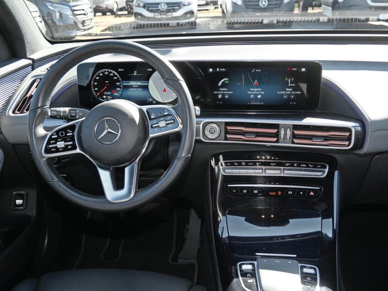 Mercedes-Benz EQC 400 4M Electric Art Distronic 20'' AMG HUD