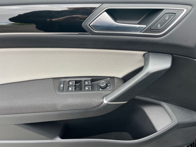Touran 2.0 TDI DSG HIGHLINE 7 SITZE+LED+KAM+AHK