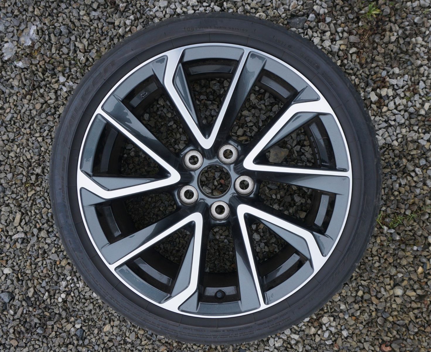 Fahrzeugabbildung Toyota Corolla Hybrid Lounge, Navi, LED, Kamera,Head Up