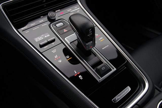 Porsche Panamera 4S E-Hybrid*InnoDri,Pano,Approved1126*