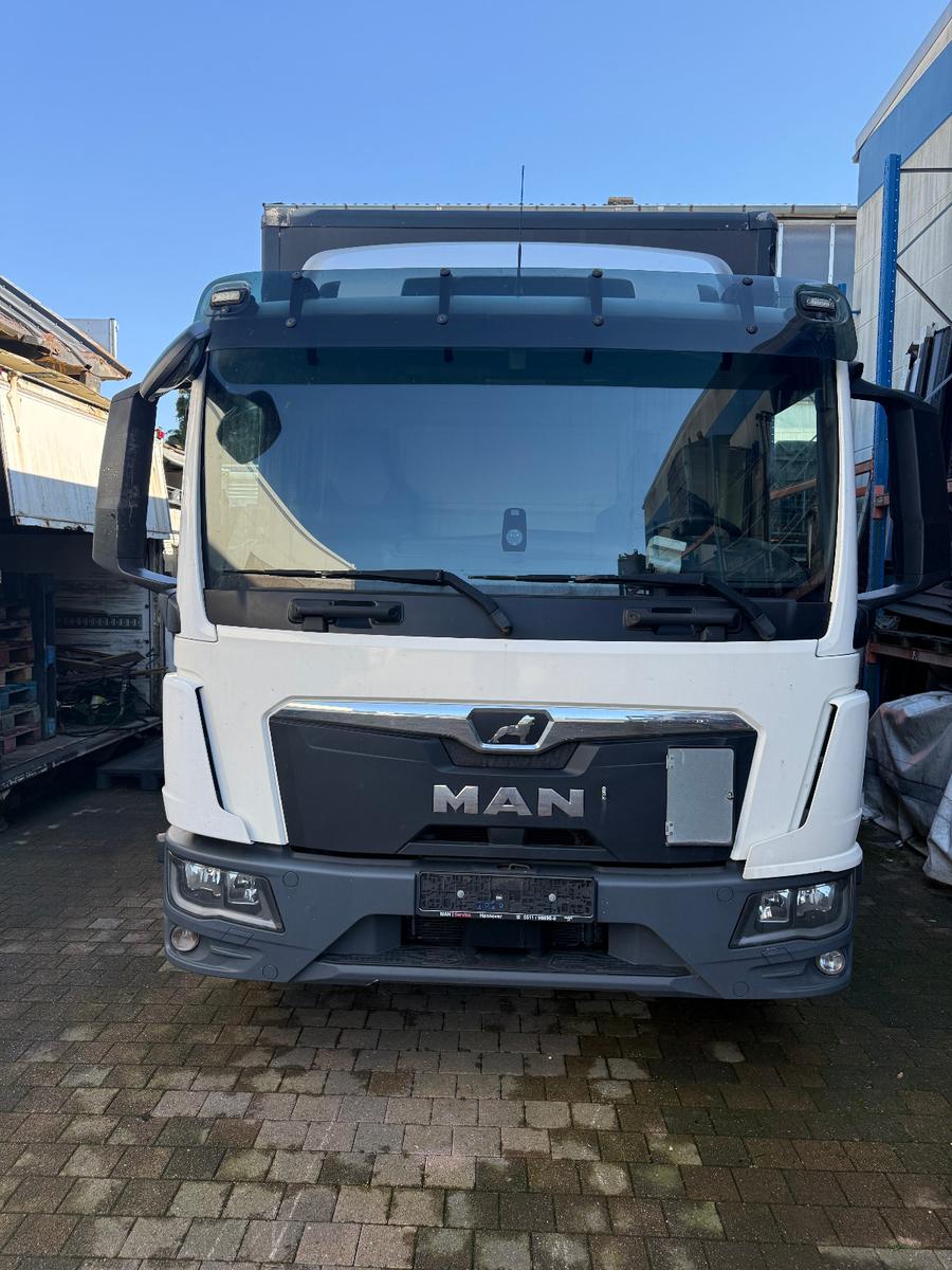 MAN TGL 12.220 4x2 BL Koffer LBW