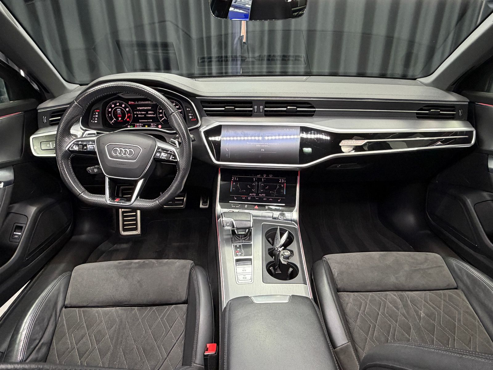 Fahrzeugabbildung Audi RS6 Avant 4.0 TFSI quattro |KERAMIK|B/O