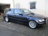 BMW E46 330 I Touring - BMW 330 mit Benzin-Antrieb: Kombi, E46 330i