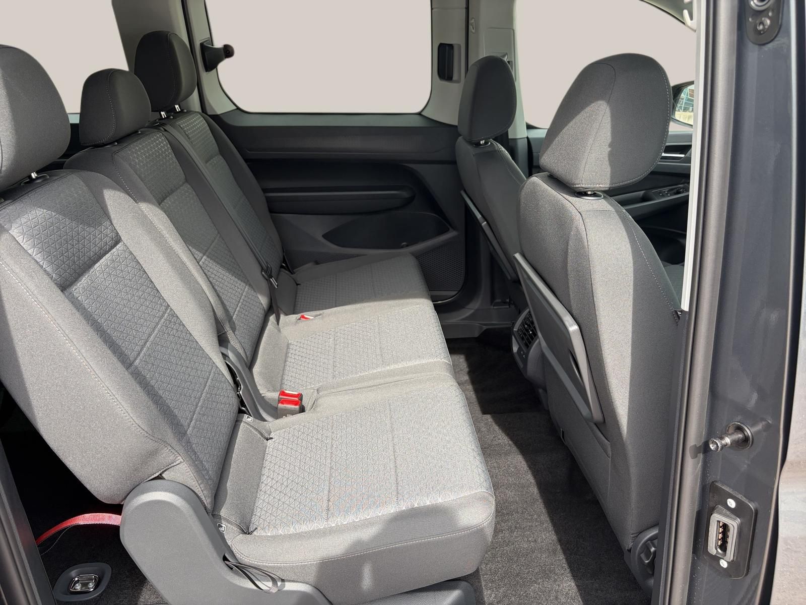 Ford Grand Tourneo - Bild 16