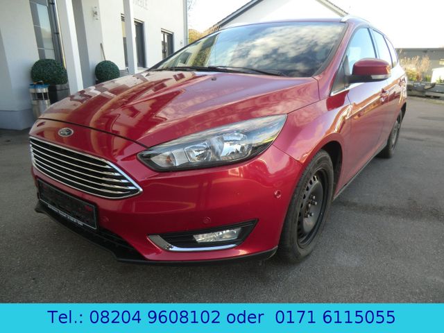 Ford Focus Turnier Titanium  Navi / el Sitze / SR+WR