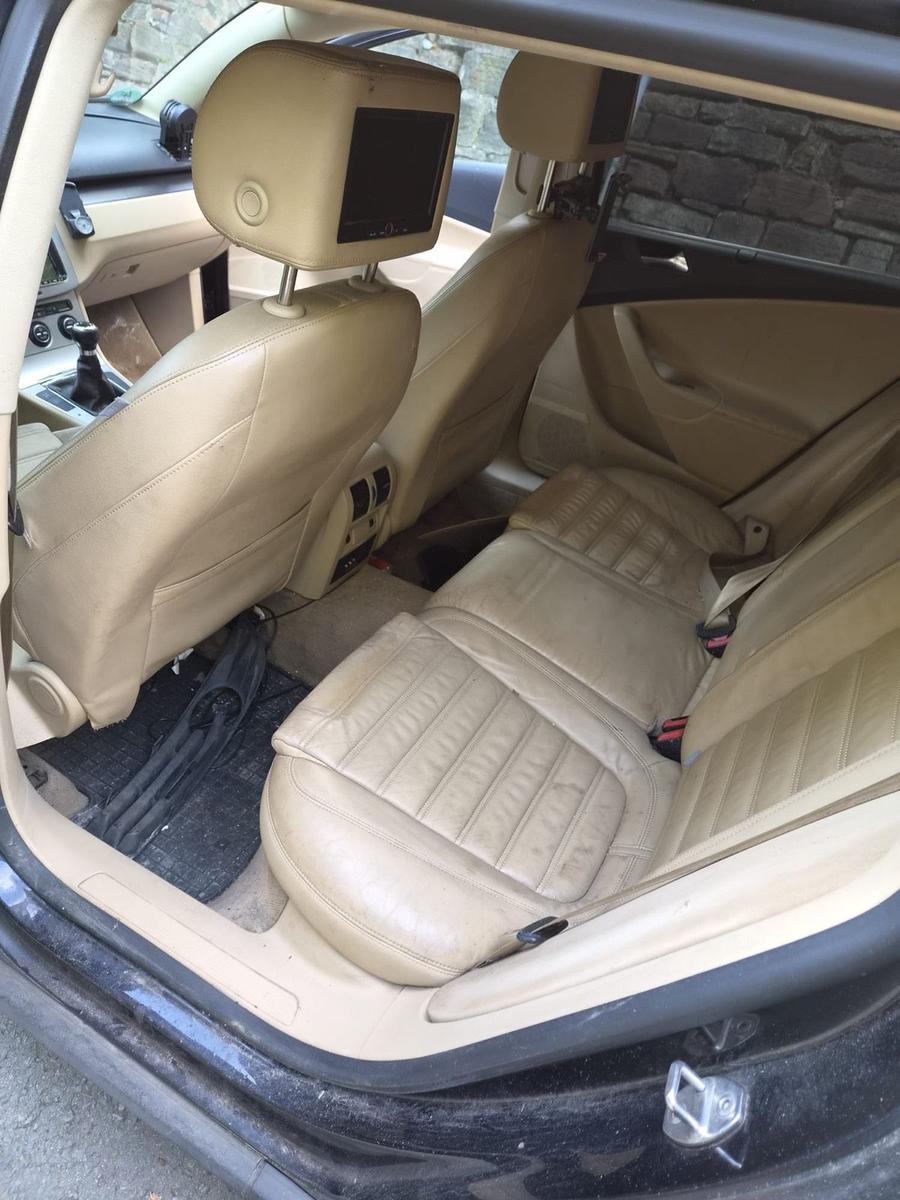 Volkswagen Passat 2007 — interior