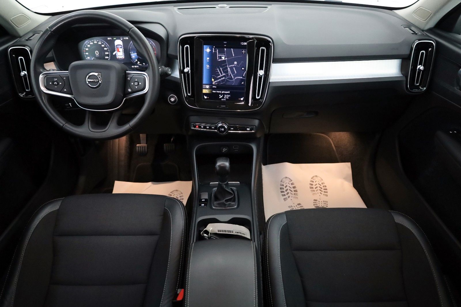 Fahrzeugabbildung Volvo XC40 Momentum Pro T.Leder,Navi,LED,SH,PDC,Apple