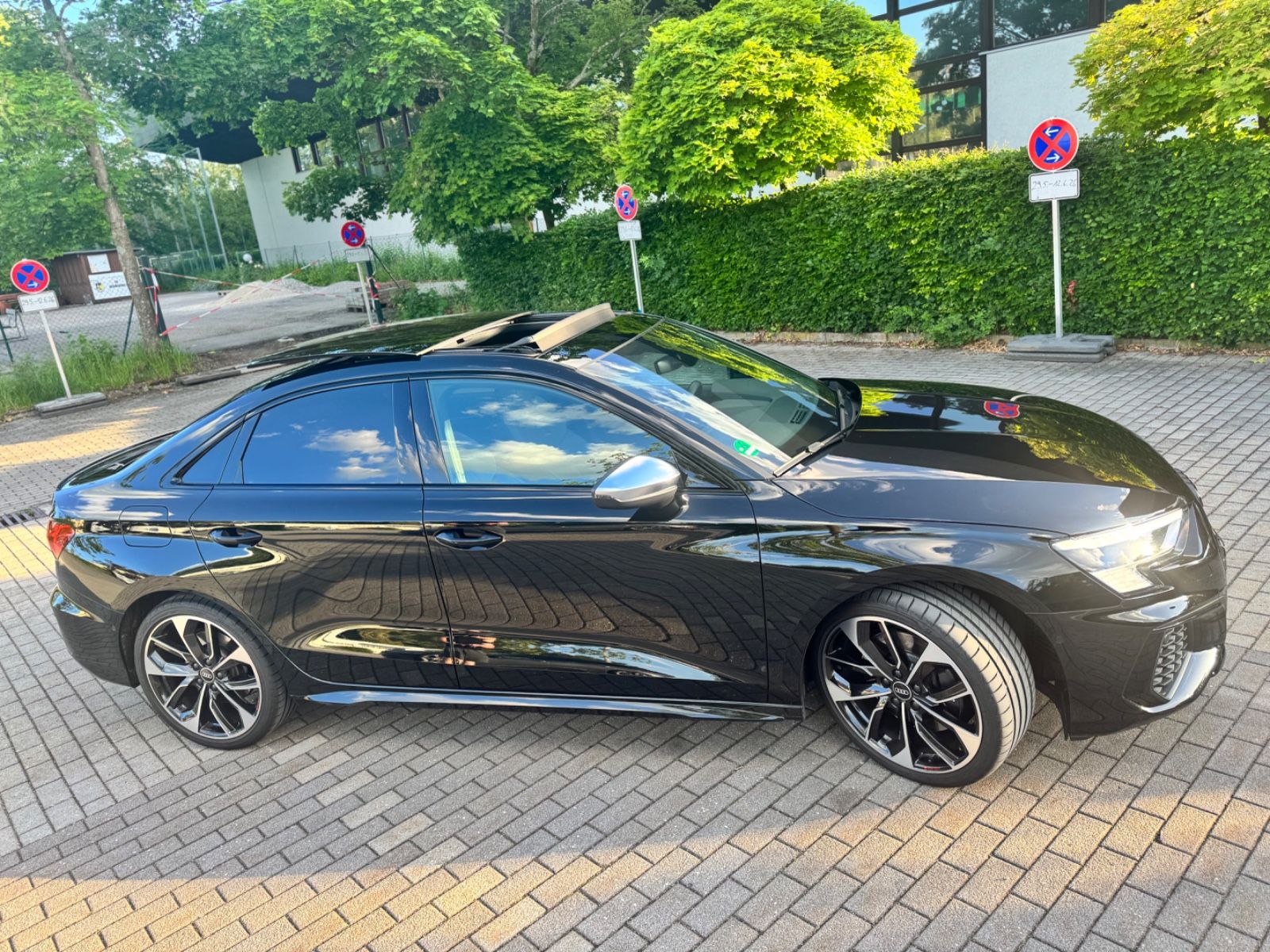 AUDI S3 TFSI S tronic quattro -