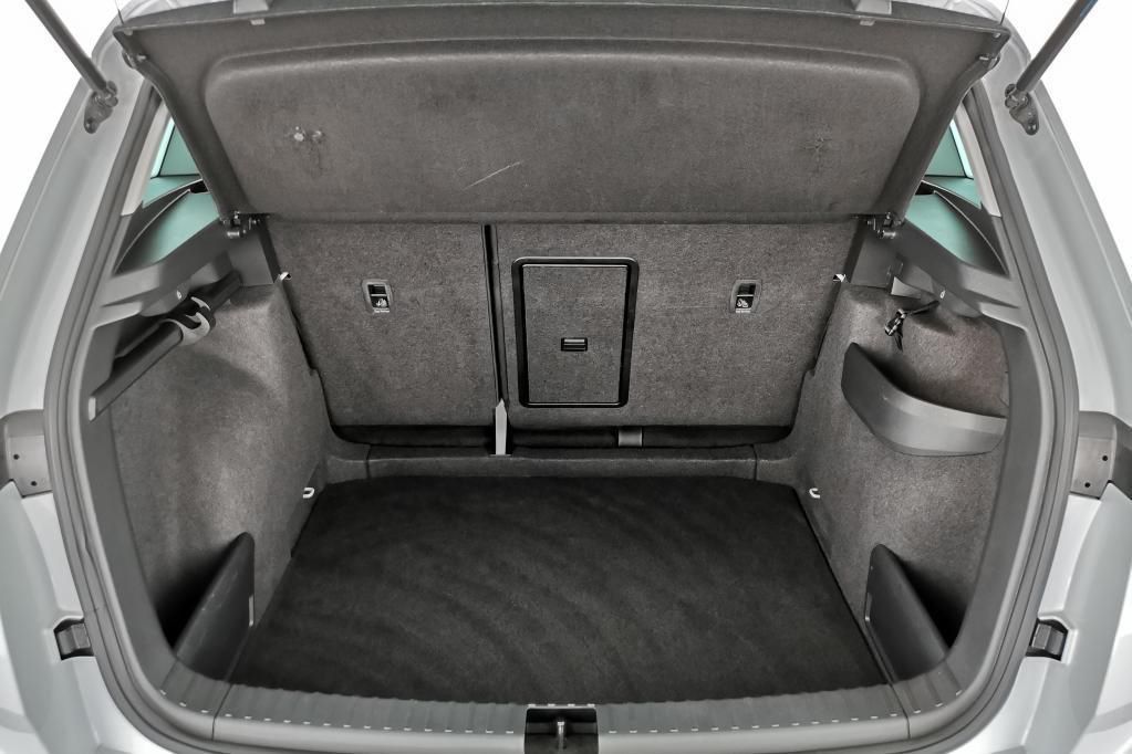 Skoda Karoq Ambition 2.0 TDI AHK*PDC*Tempo*Klima*NAV
