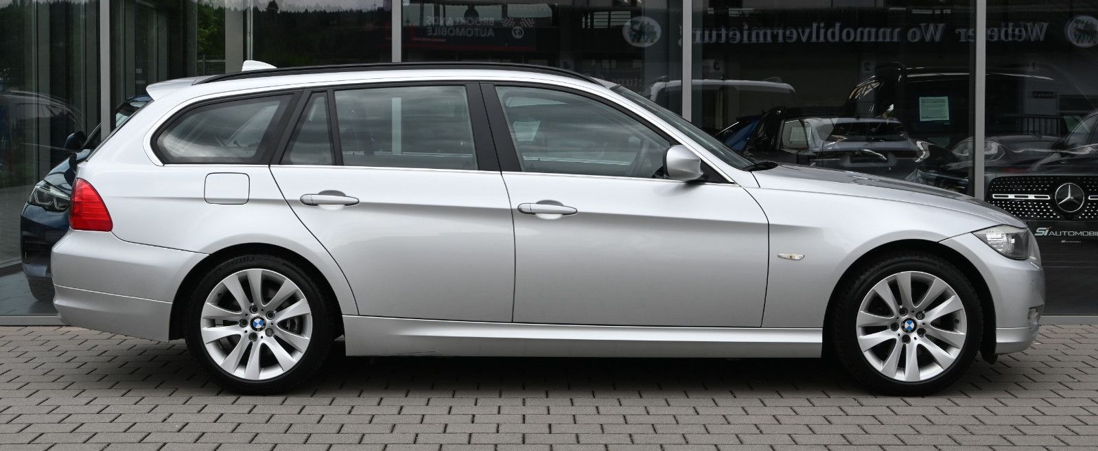 Fahrzeugabbildung BMW 320d Touring Aut. Ed.Lifestyle °AHK°STANDHEIZUNG