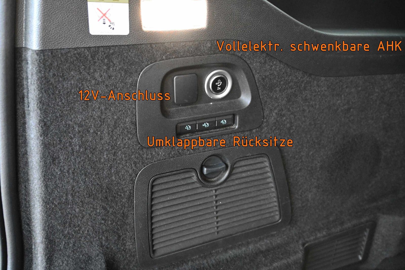 Fahrzeugabbildung Ford Galaxy 2.0 D Titanium Aut. °ACC°AHK°360°EU6d°8FA