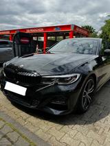 BMW 330i M Sport *Vollausstattung*  - BMW 330 in Duisburg