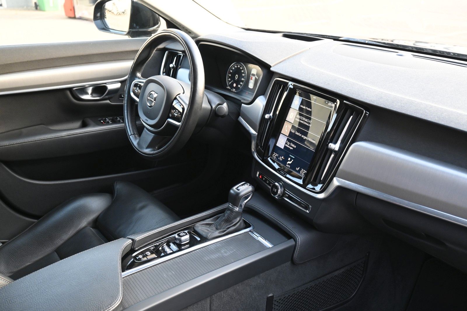 Fahrzeugabbildung Volvo S 90 T5 Lim*Mom*LED*Navi*STHZ*Miete*MIETKAUF