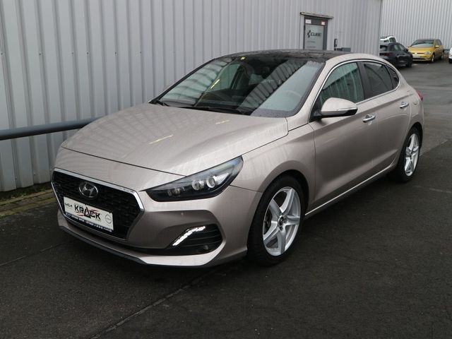 Hyundai i30 1.4 T-GDI DCT Fastback Premium