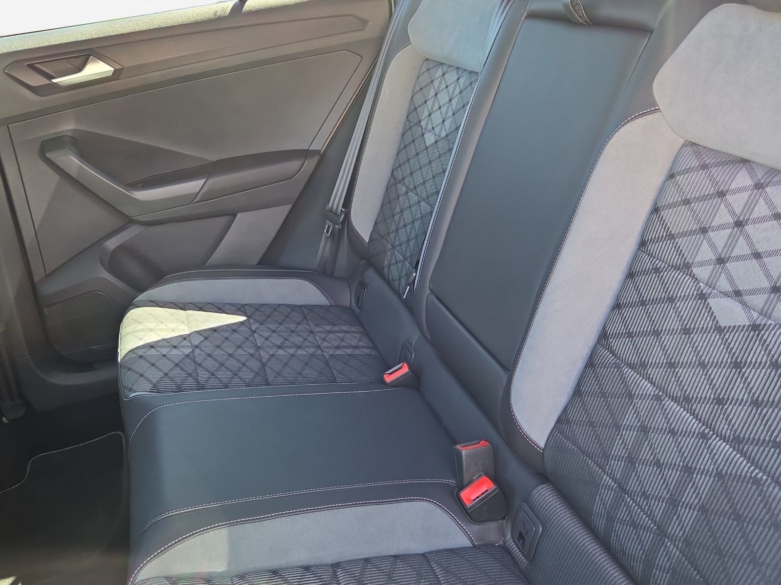 Volkswagen T-Roc - Bild 15