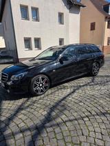 Mercedes-Benz E 350 - schwarze Mercedes-Benz 350