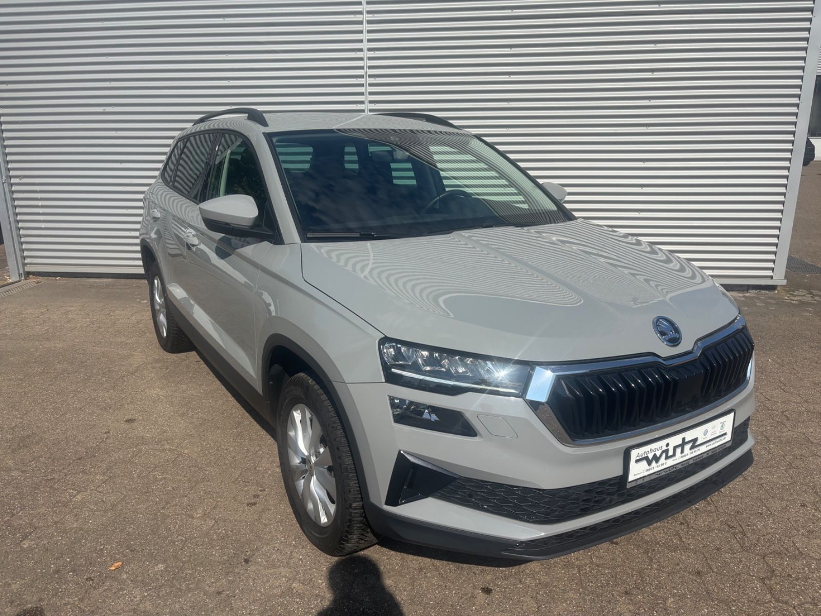Fahrzeugabbildung SKODA Karoq Selection 1.5TSI