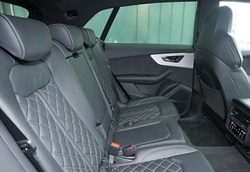 Audi Q8 - 8