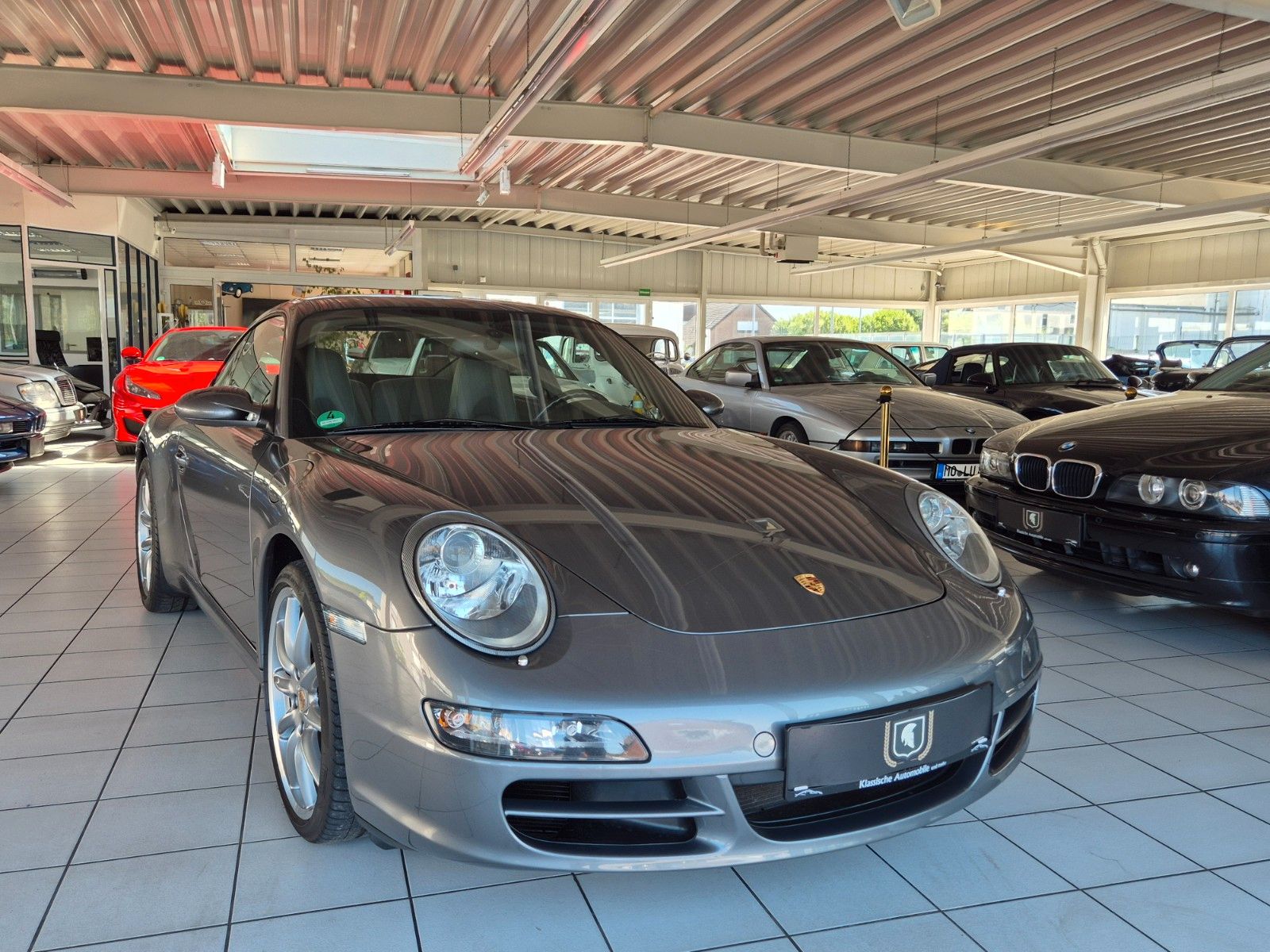 Fahrzeugabbildung Porsche 997 Carrera/Dt./Historie/Meteor Grau/Top