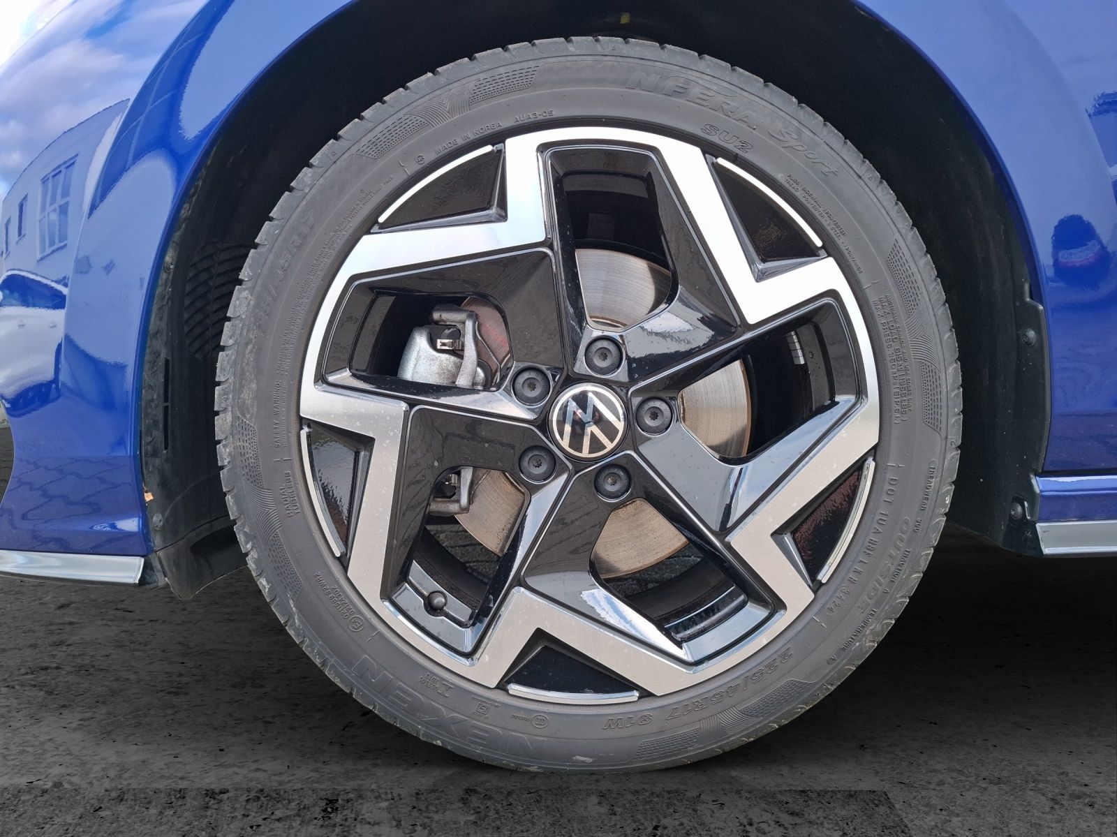 Fahrzeugabbildung Volkswagen Golf VIII Variant TDI R-Line DSG Standhzg LED-pl