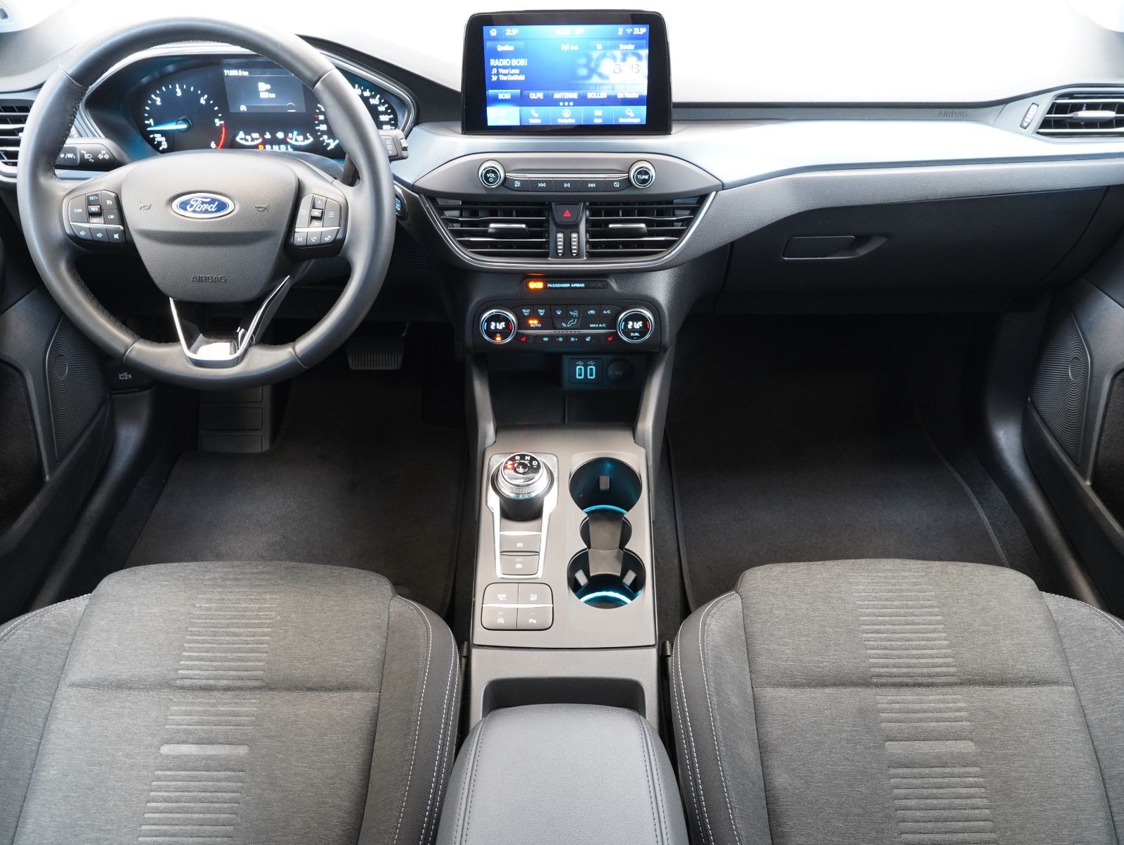Fahrzeugabbildung Ford Focus Turnier 1.5 EcoBlue Active LED/NAVI/KAMERA