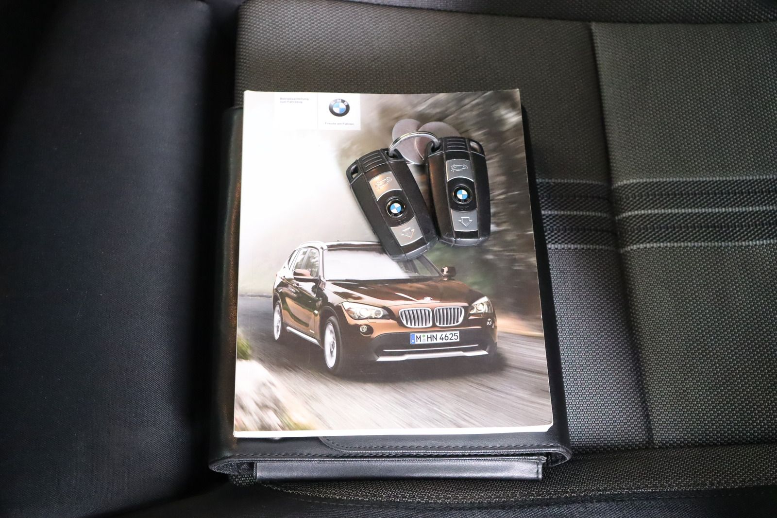 Fahrzeugabbildung BMW X1 xDrive28i * Xenon * Navi * PDC * Sitzhzg.