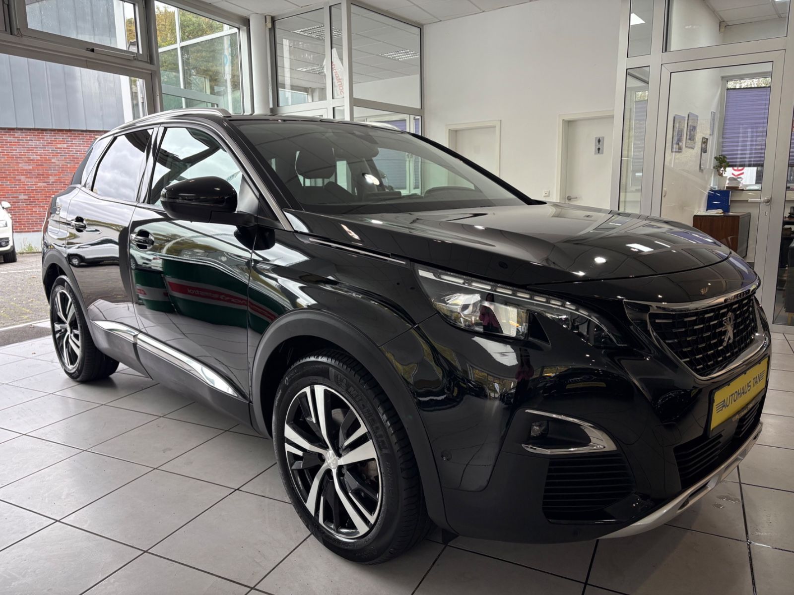 Fahrzeugabbildung Peugeot 3008 Allure