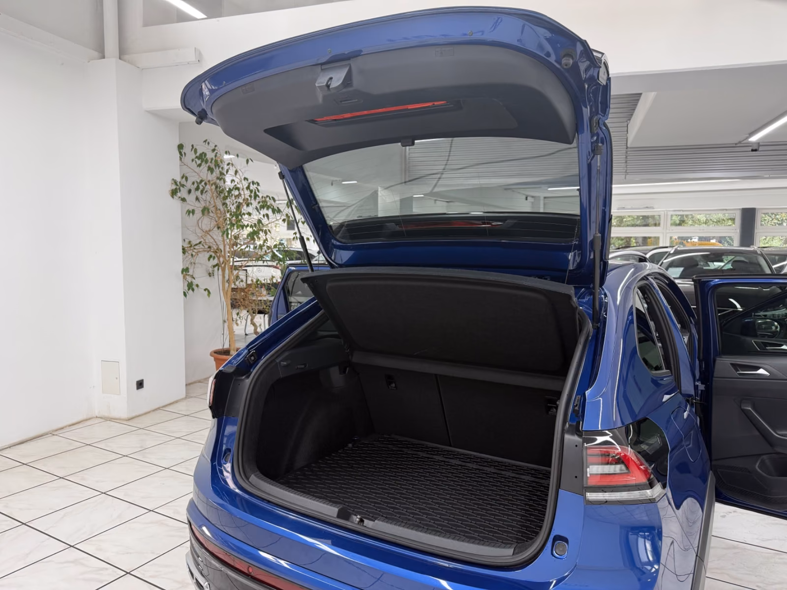 Volkswagen Taigo R-Line 1.5 TSI*SHZ*Digital-Cockpit*Kamera