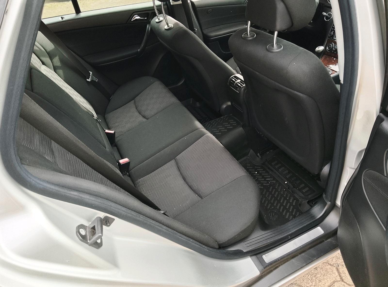 Mercedes-Benz C180 2005 — photo 5
