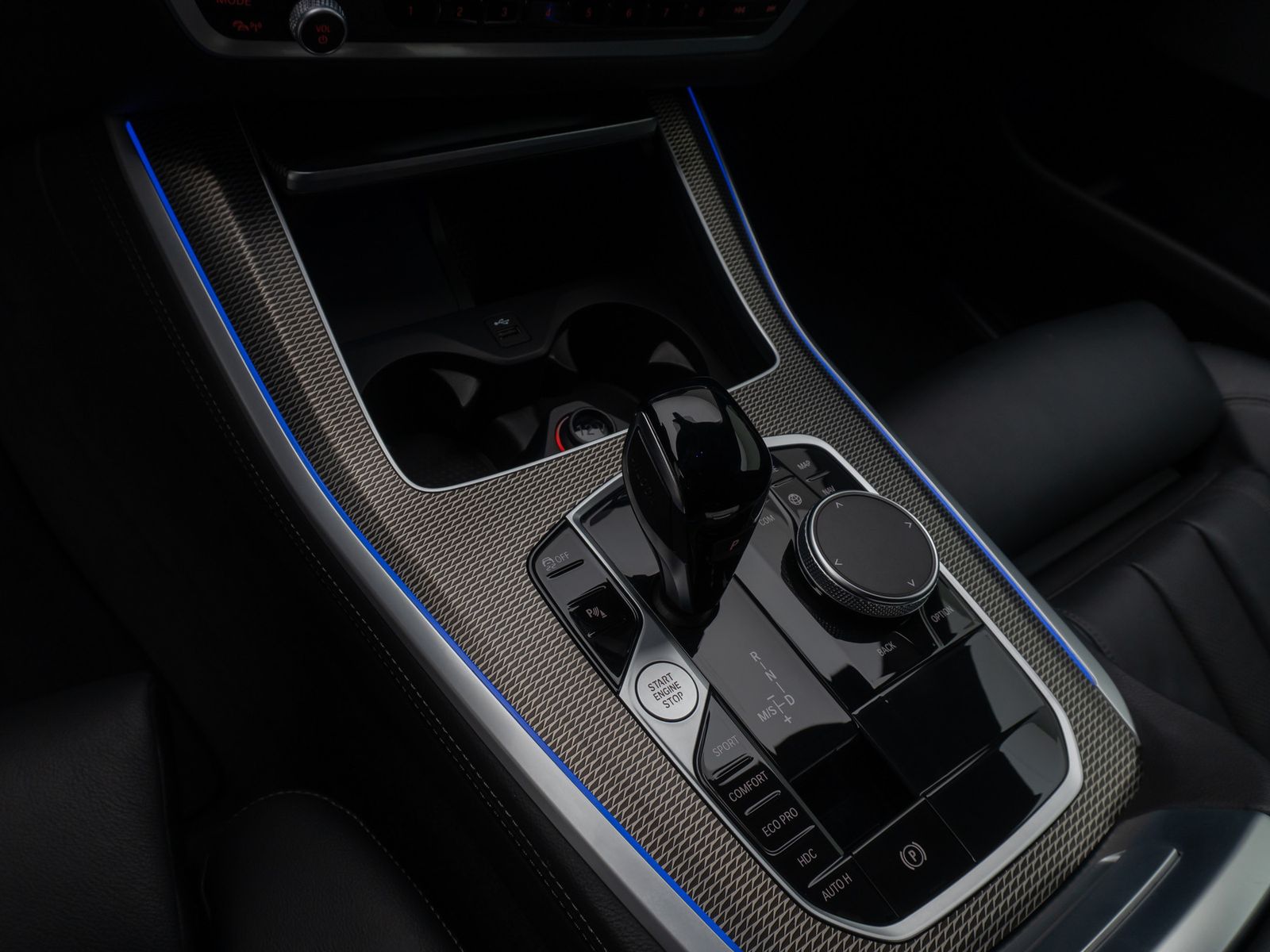 Fahrzeugabbildung BMW X5 xD30d M Sport HUD DAB DisplayKey HiFi 22Zoll