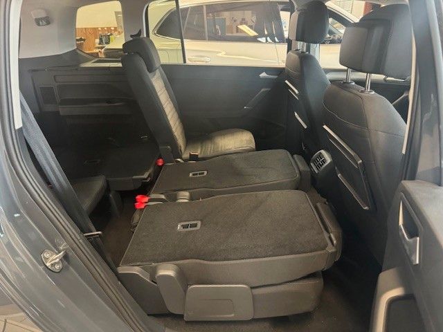 Fahrzeugabbildung Volkswagen Touran Comfortline BMT/Start-Stopp LED 7 Sitzer